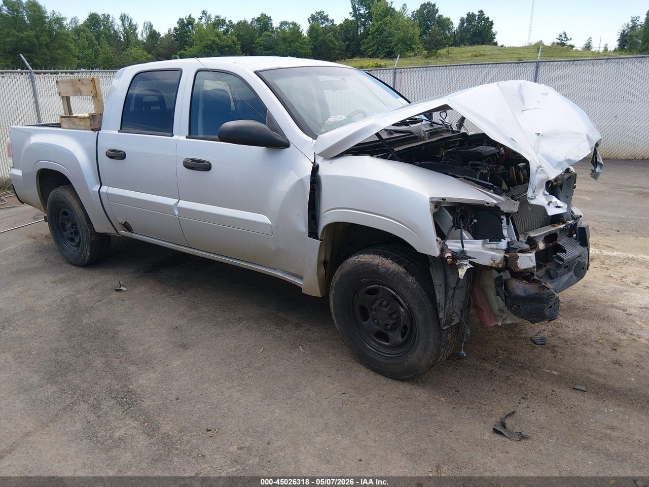 1Z7HC28K67S****** · 2007 MITSUBISHI RAIDER LS
