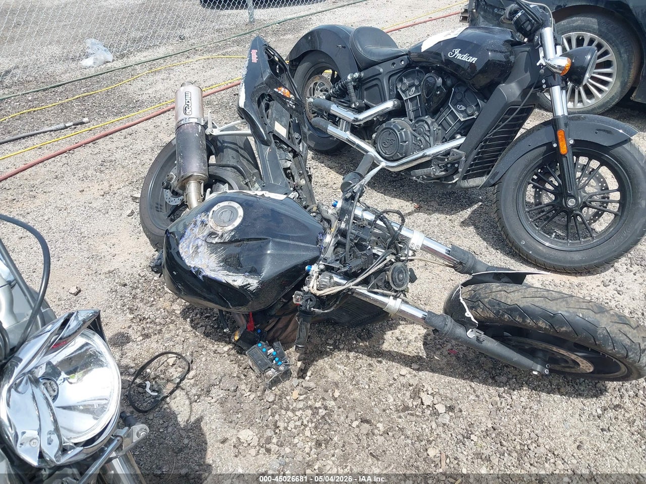 JYARJ06E45A****** · 2005 YAMAHA YZFR6 L