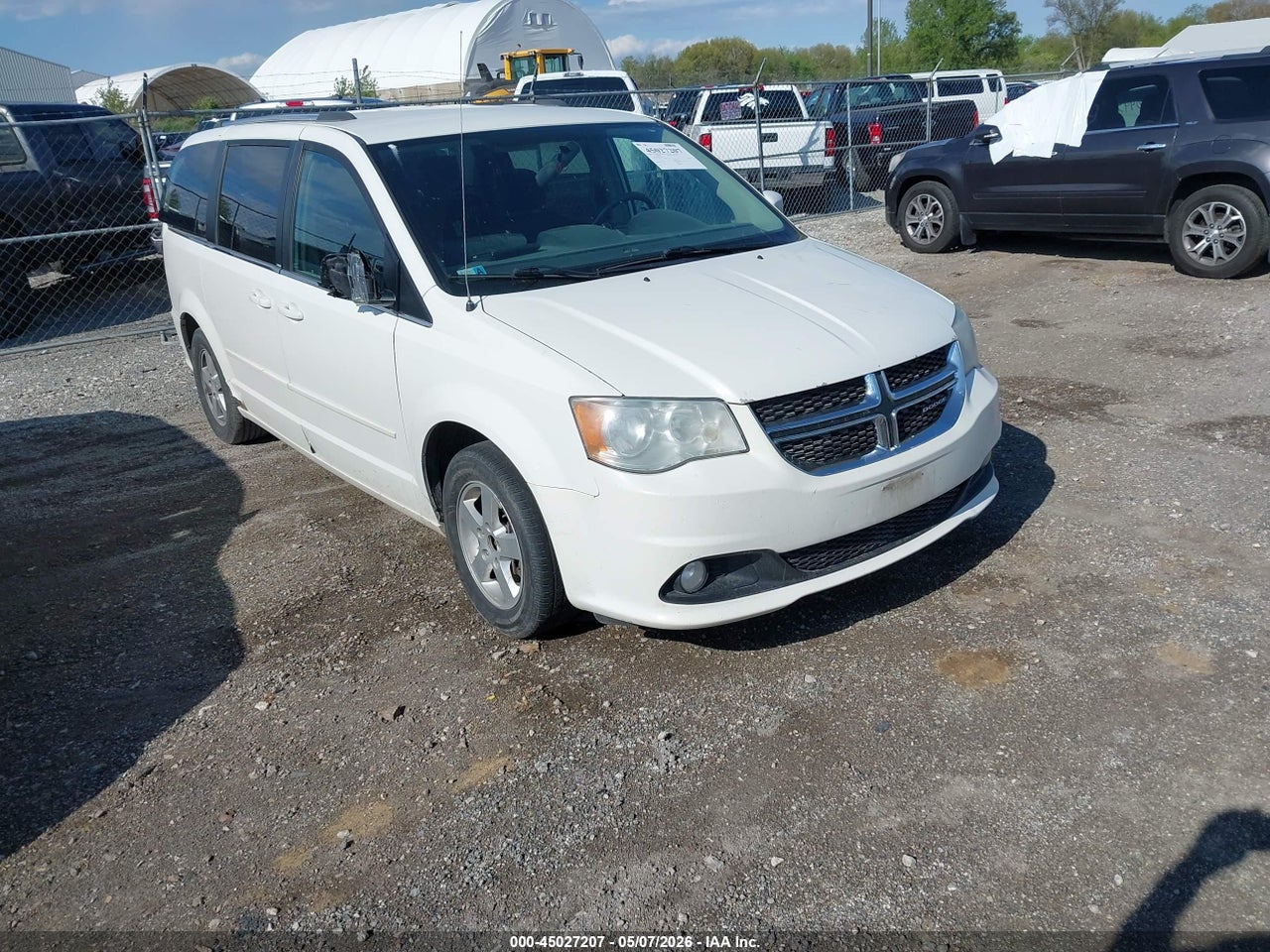 2D4RN5DGXBR****** · 2011 DODGE GRAND CARAVAN CREW