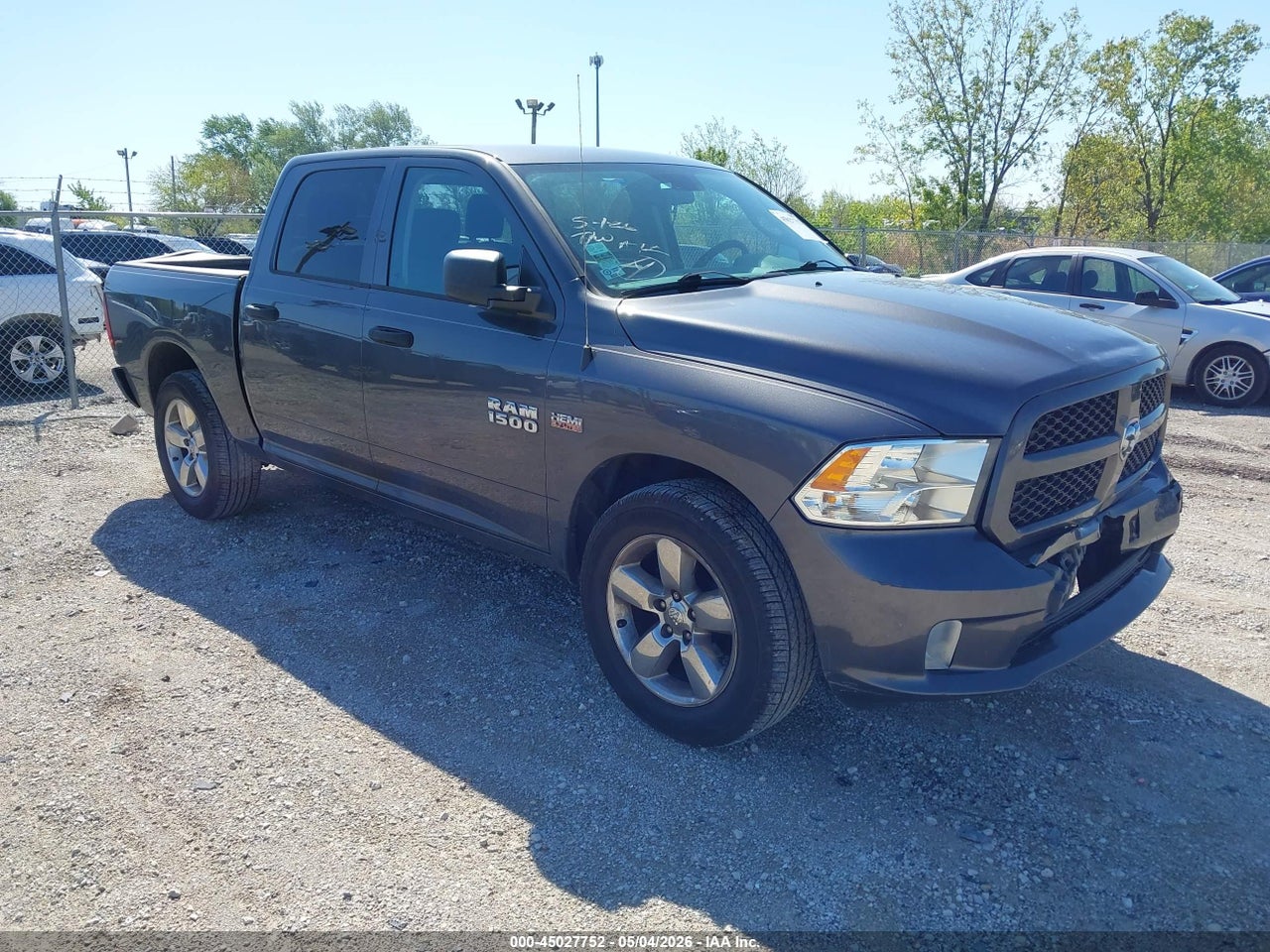 1C6RR7KT5JS****** · 2018 RAM 1500 EXPRESS  4X4 5'7 BOX