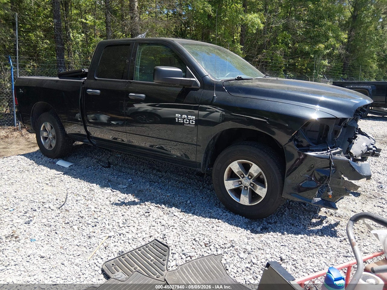 1C6RR7FGXKS****** · 2019 RAM 1500 CLASSIC EXPRESS  4X4 6'4 BOX