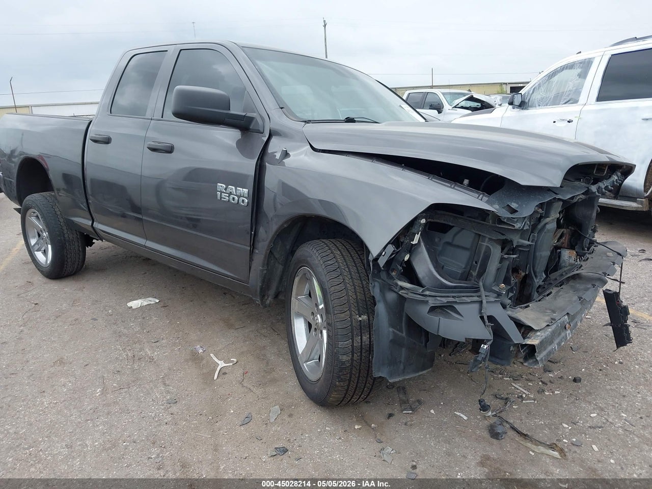 1C6RR7FG3HS****** · 2017 RAM 1500 EXPRESS  4X4 6'4 BOX
