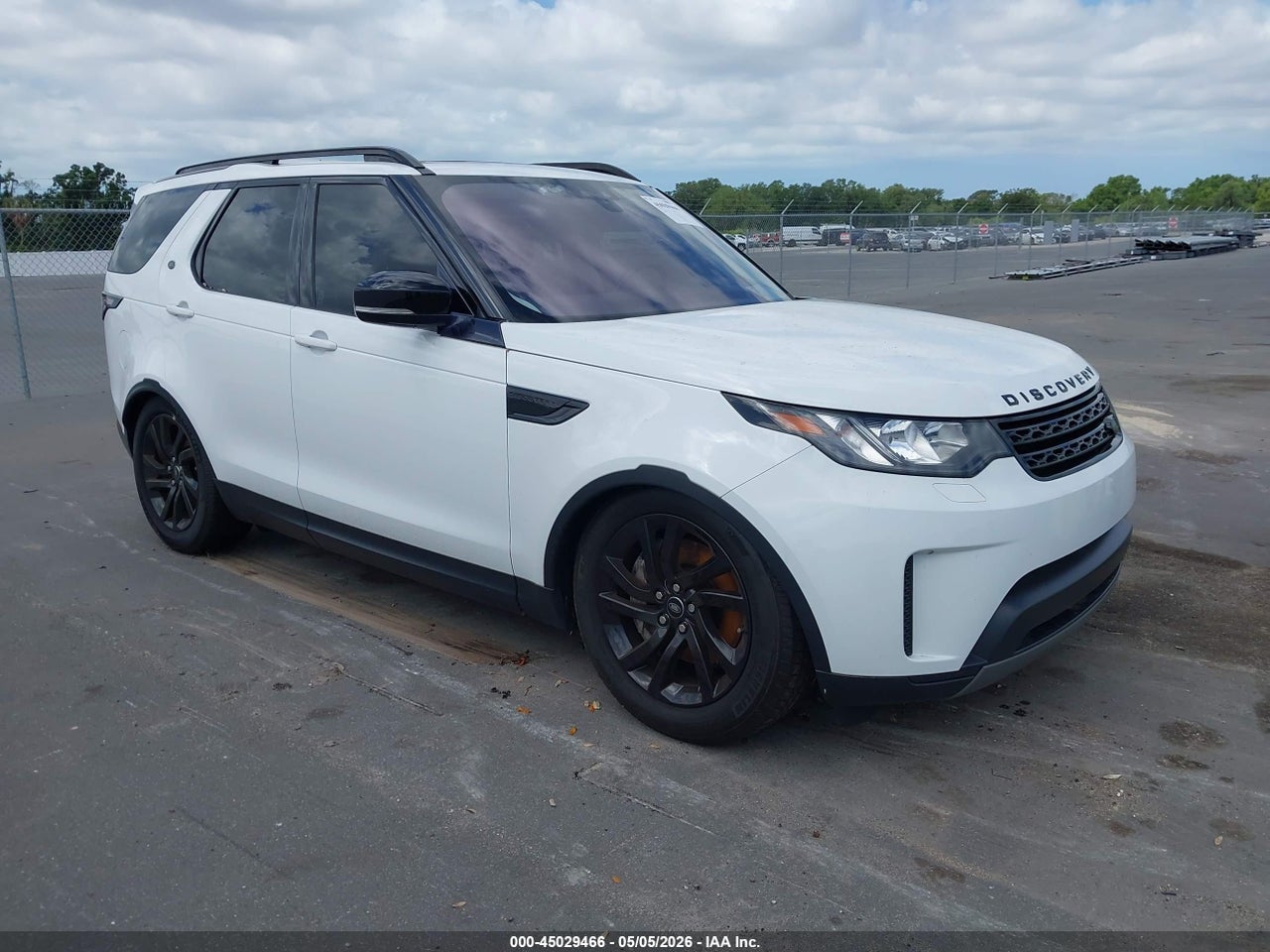 SALRG2RV3JA****** · 2018 LAND ROVER DISCOVERY SE