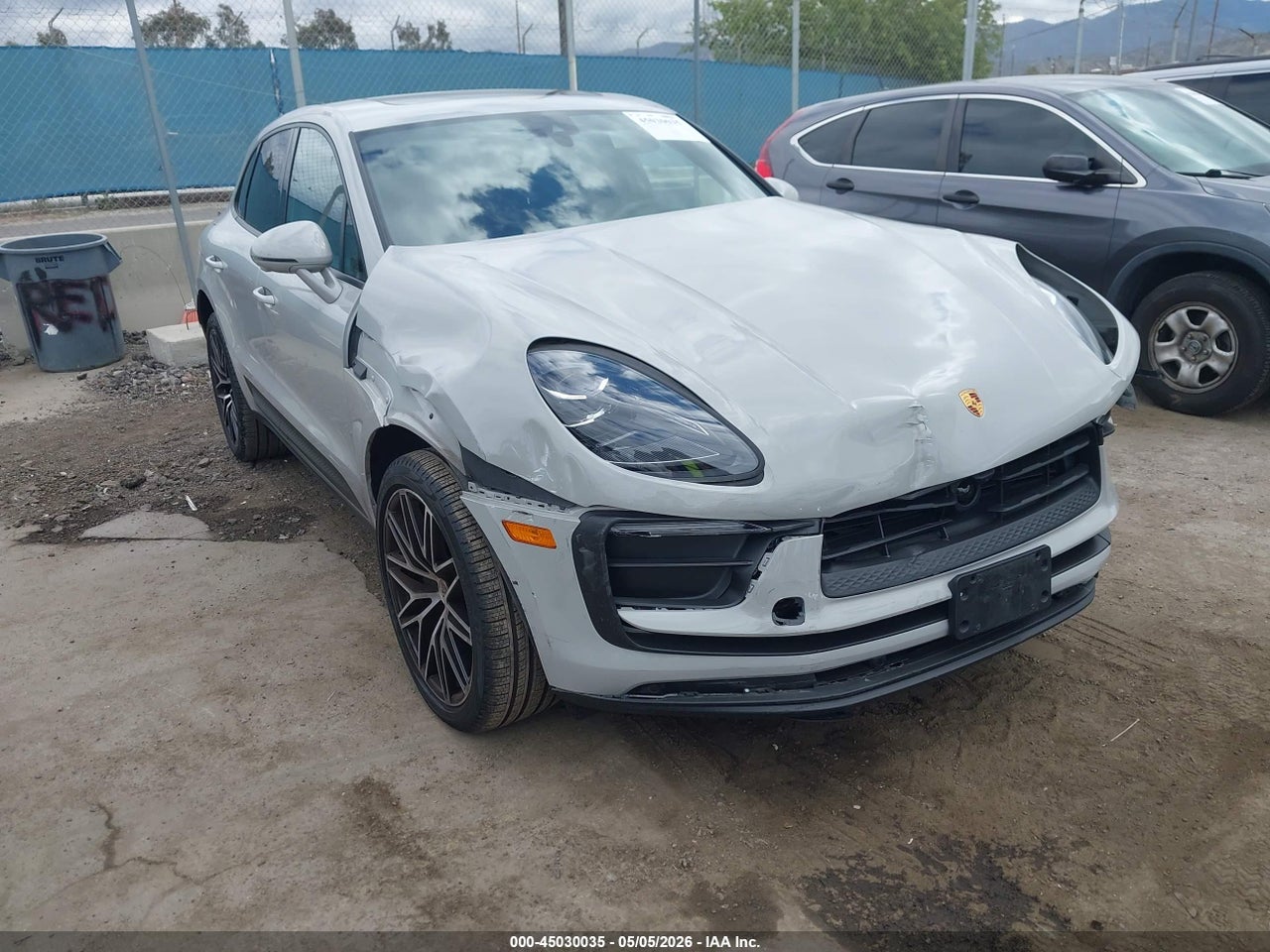 WP1AA2A52SL****** · 2025 PORSCHE MACAN T