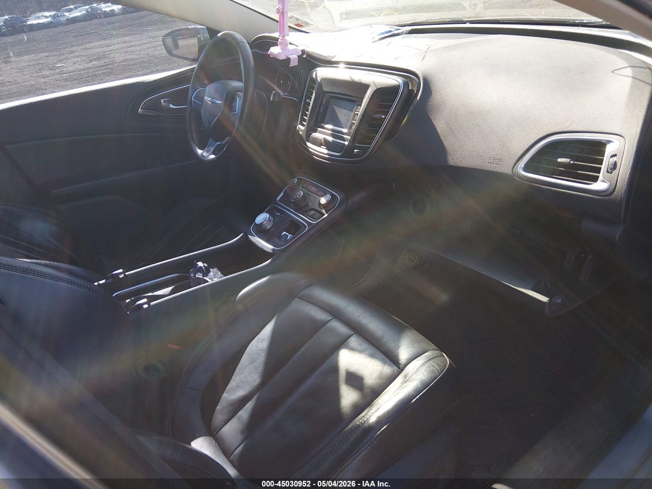 2015 CHRYSLER 200 C · 5/10