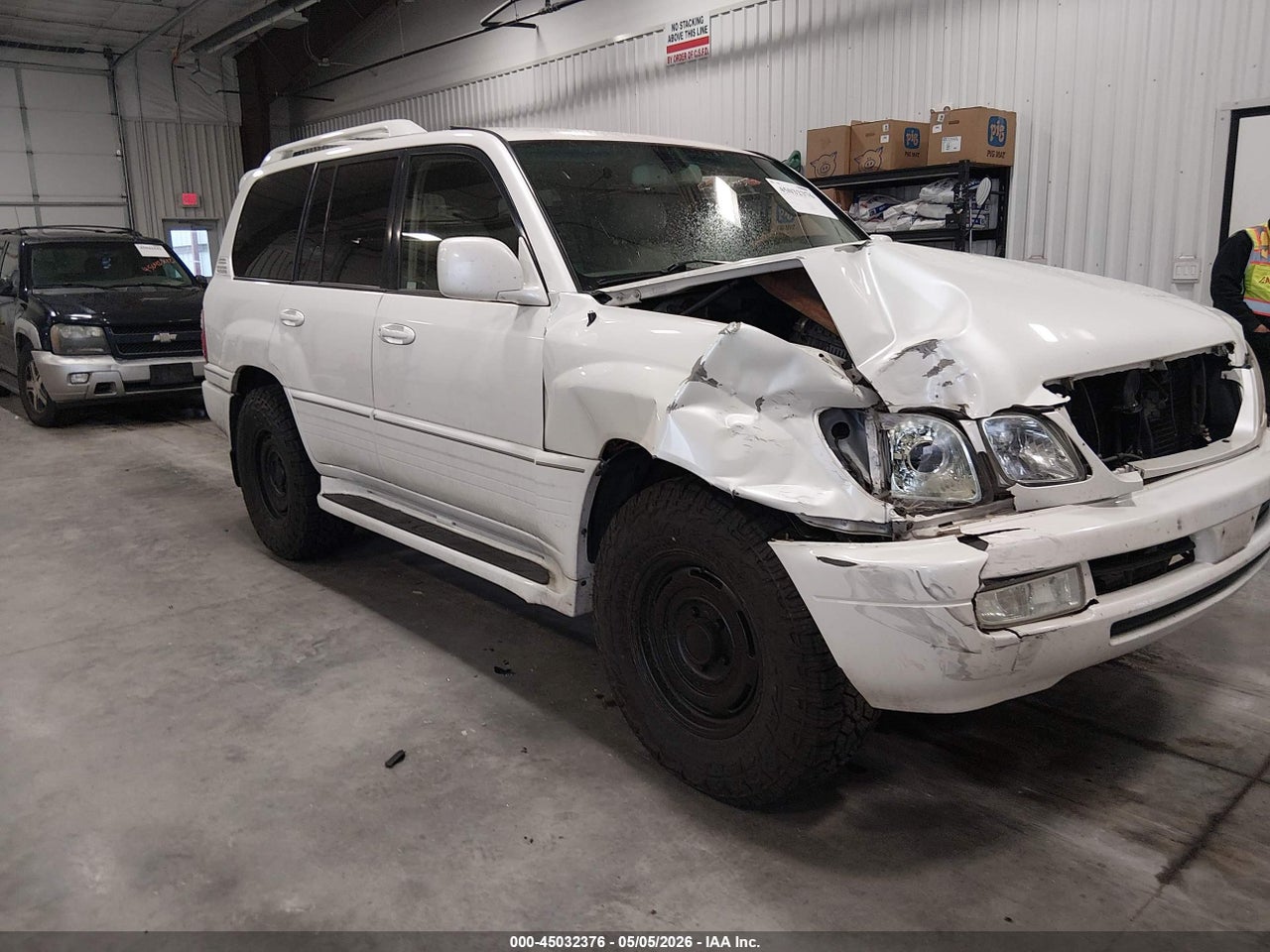 JTJHT00W243****** · 2004 LEXUS LX 470