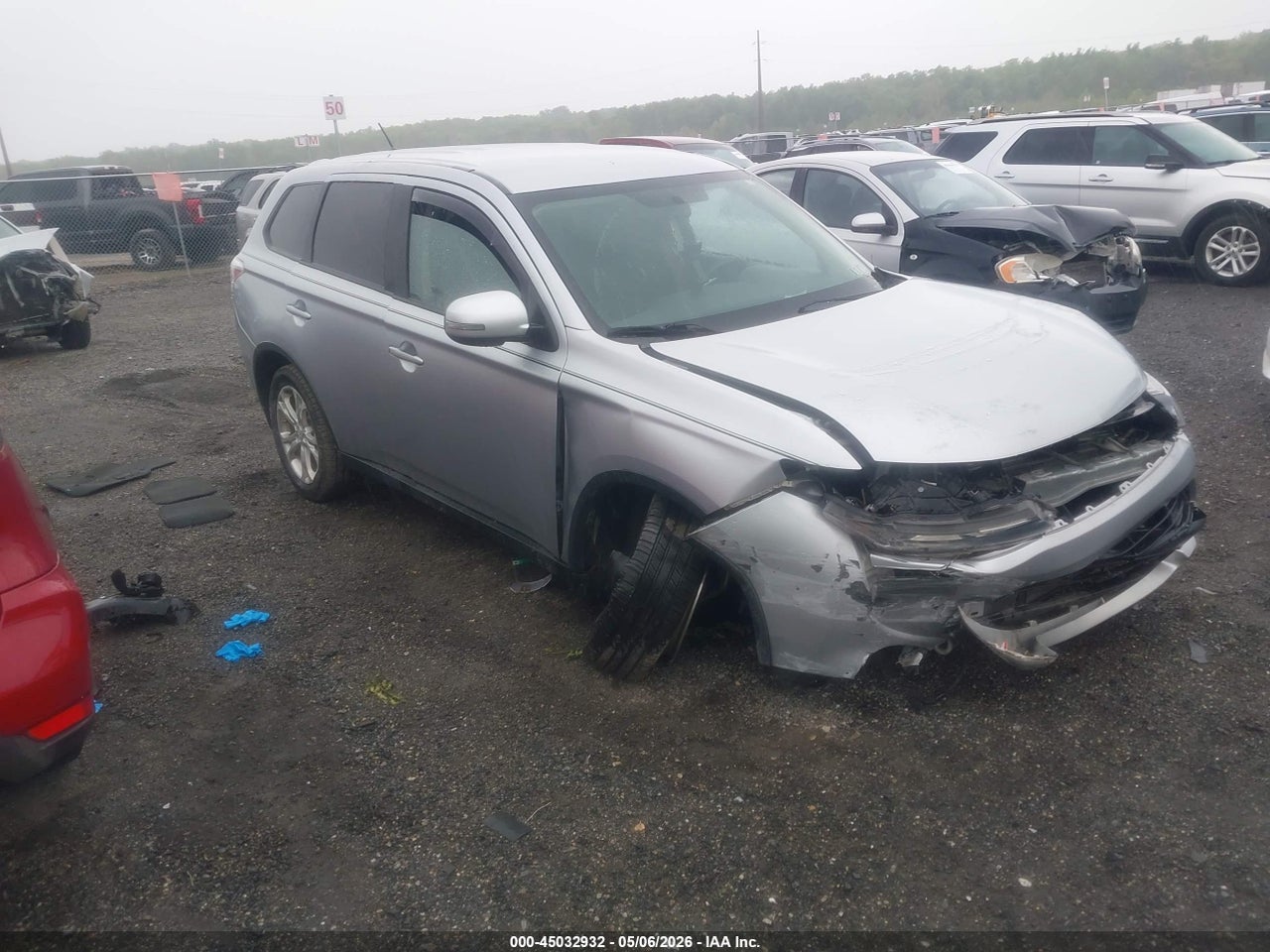 JA4AZ3A32FZ****** · 2015 MITSUBISHI OUTLANDER SE