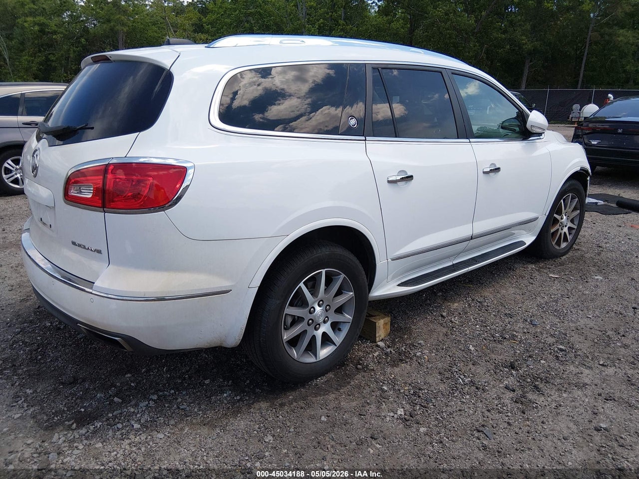 2017 BUICK ENCLAVE LEATHER · 4/11