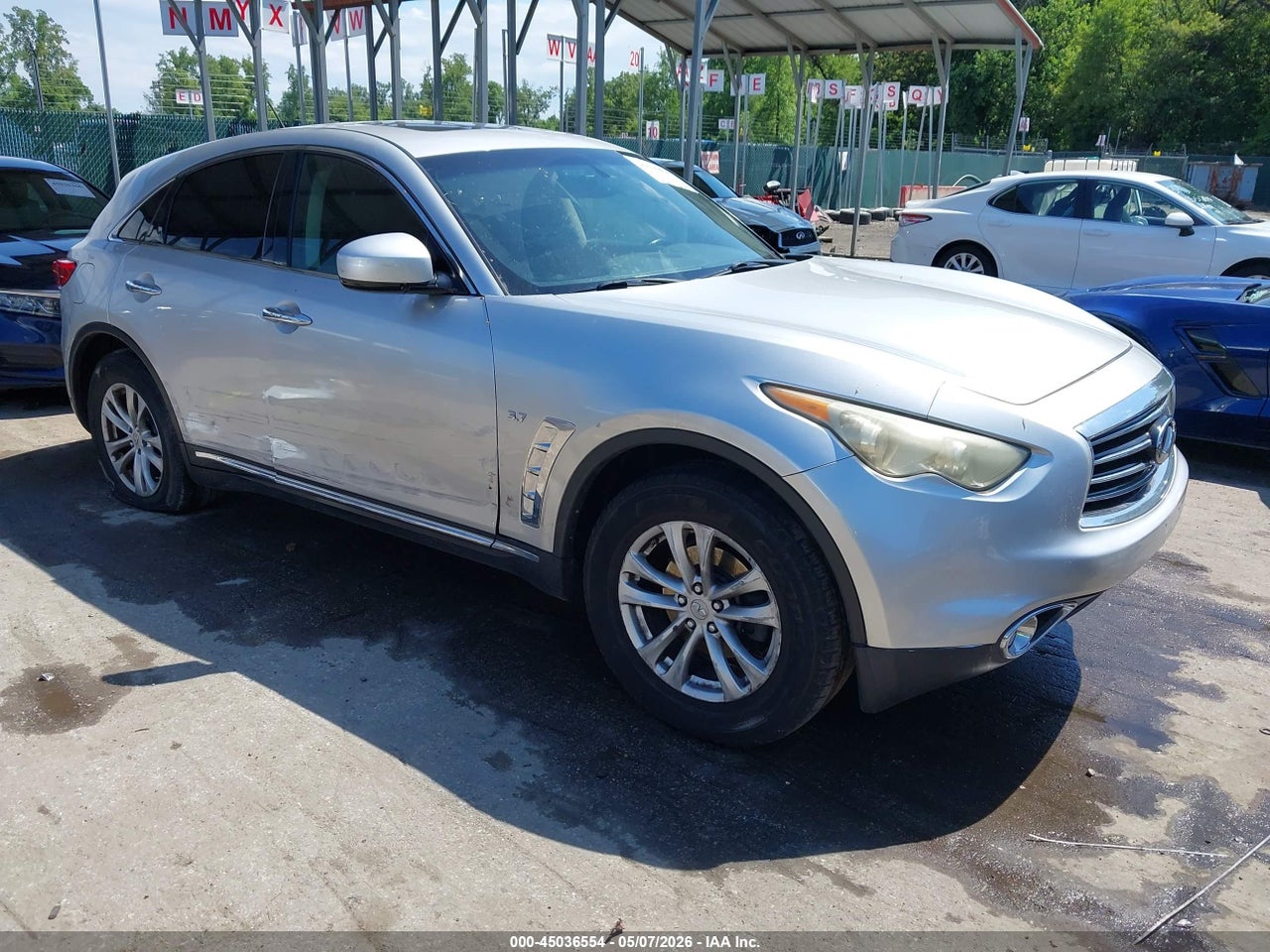 JN8CS1MW2GM****** · 2016 INFINITI QX70