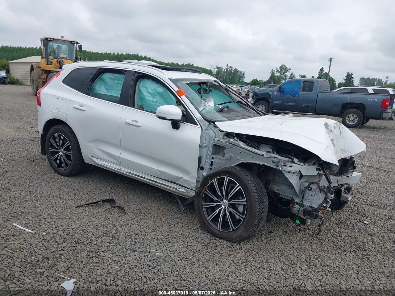YV4A22RL4L1****** · 2020 VOLVO XC60 T6 INSCRIPTION