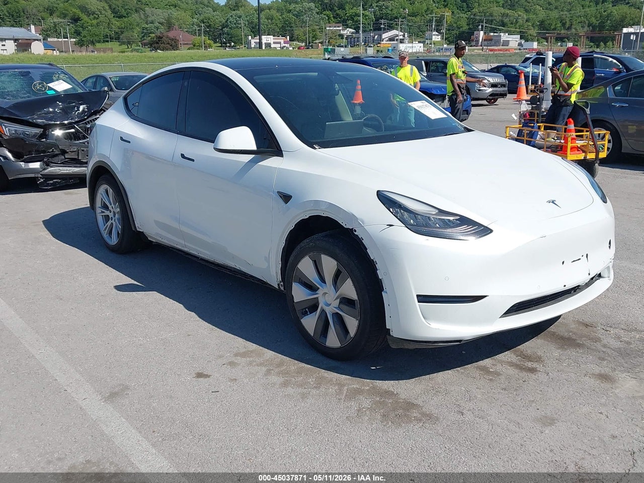 5YJYGDED4MF****** · 2021 TESLA MODEL Y STANDARD RANGE REAR-WHEEL DRIVE