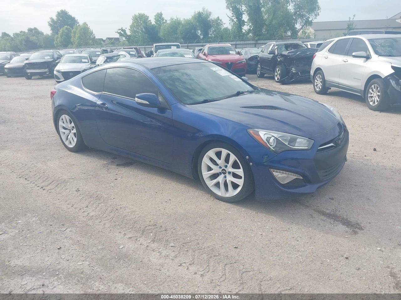 KMHHT6KJ8GU****** · 2016 HYUNDAI GENESIS 3.8 BASE