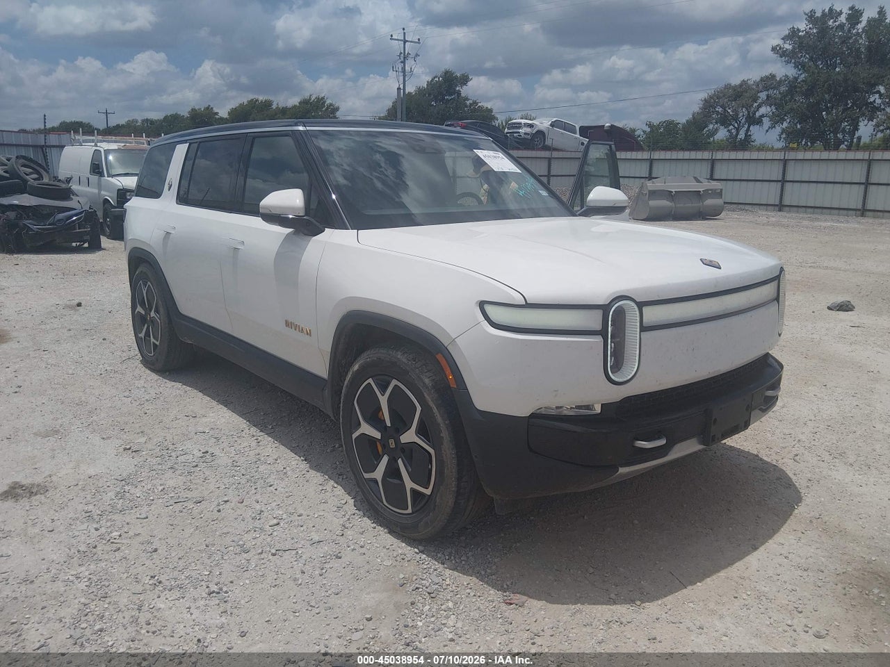 7PDSGABA1RN****** · 2024 RIVIAN R1S ADVENTURE QUAD MOTOR LARGE PACK