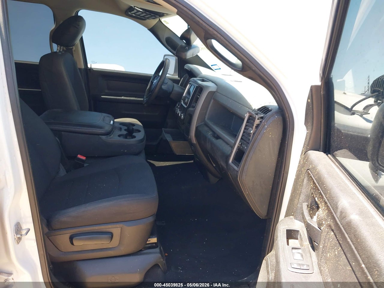 2019 RAM 1500 CLASSIC TRADESMAN  4X4 6'4 BOX · 5/11