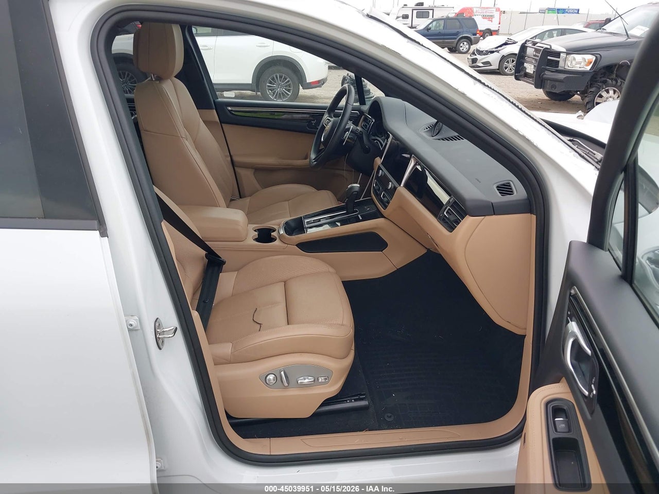 2024 PORSCHE MACAN T · 5/11