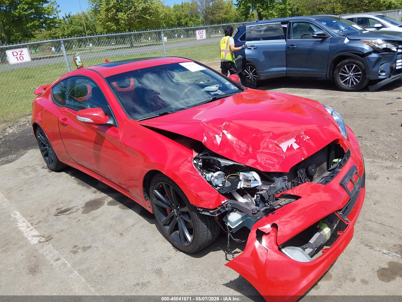 KMHHU6KHXBU****** · 2011 HYUNDAI GENESIS 3.8 TRACK