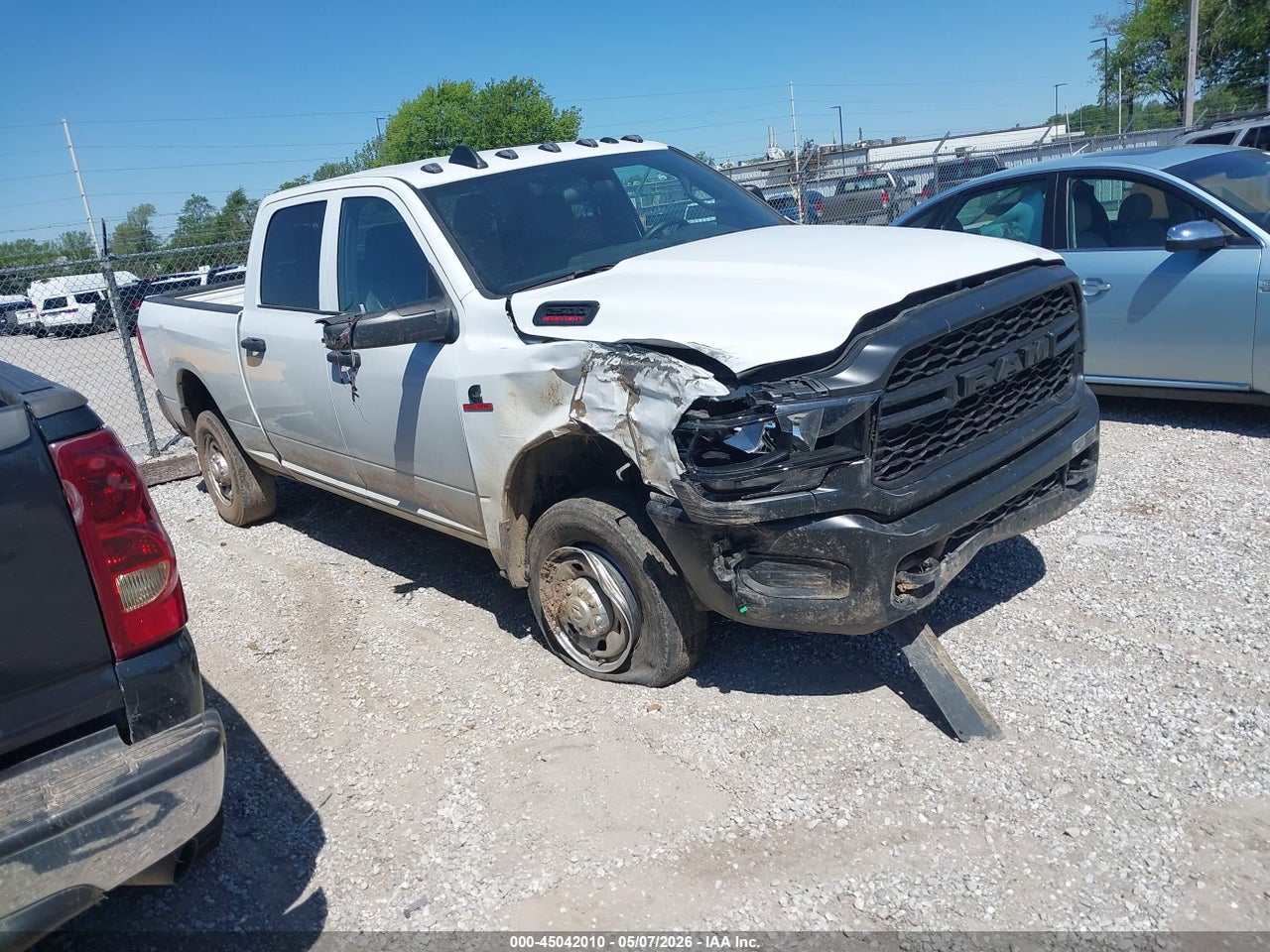 3C6UR5CL7RG****** · 2024 RAM 2500 TRADESMAN  4X4 6'4 BOX