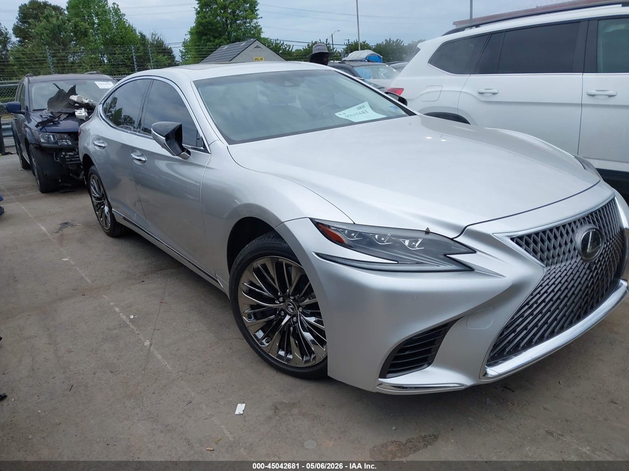 JTHB51FF2J5****** · 2018 LEXUS LS 500