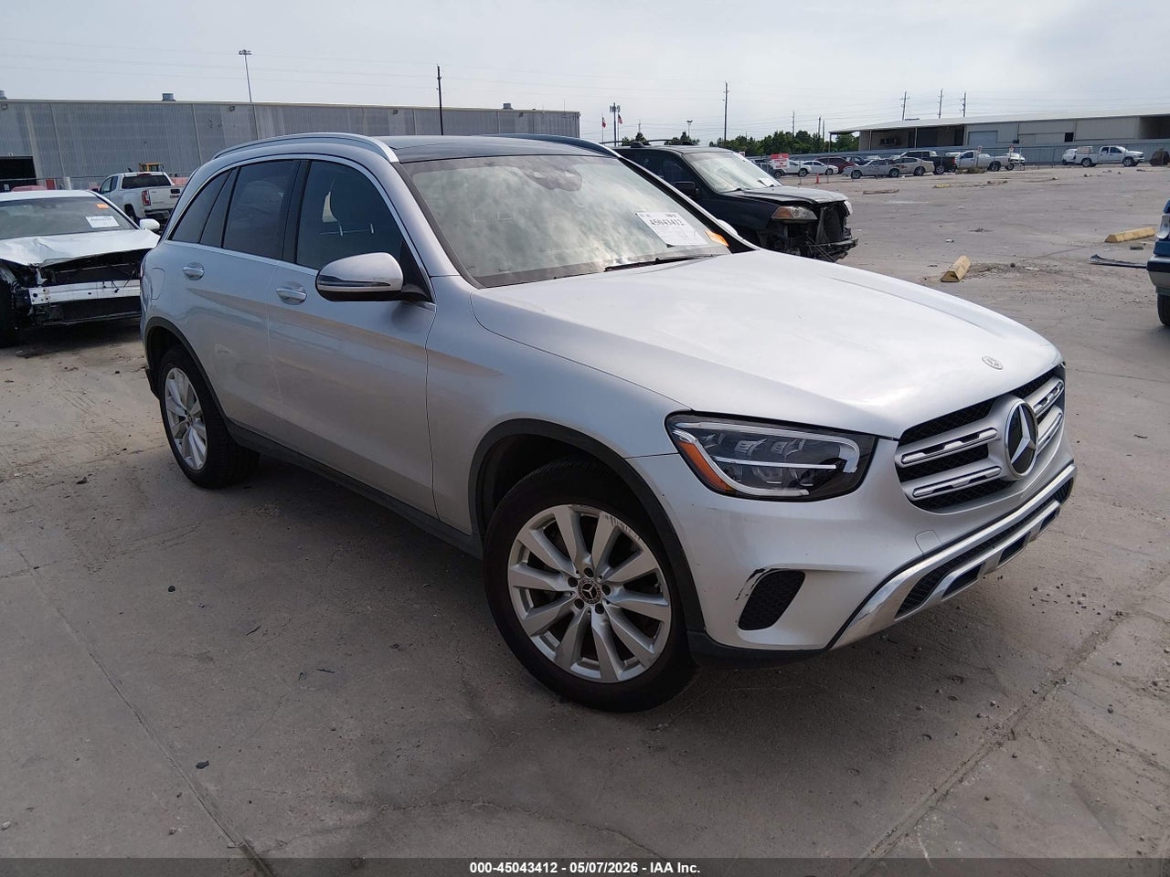 WDC0G8DB1LF****** · 2020 MERCEDES-BENZ GLC 300
