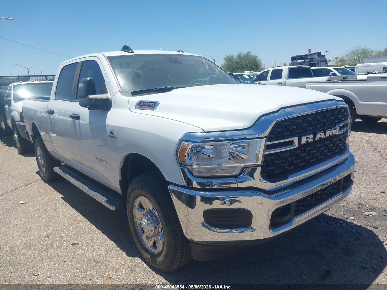 3C6UR5DL0RG****** · 2024 RAM 2500 BIG HORN  4X4 6'4 BOX
