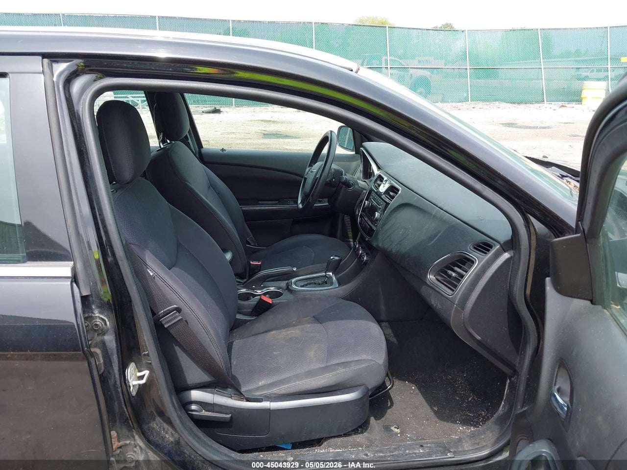 2014 CHRYSLER 200 LX · 5/11