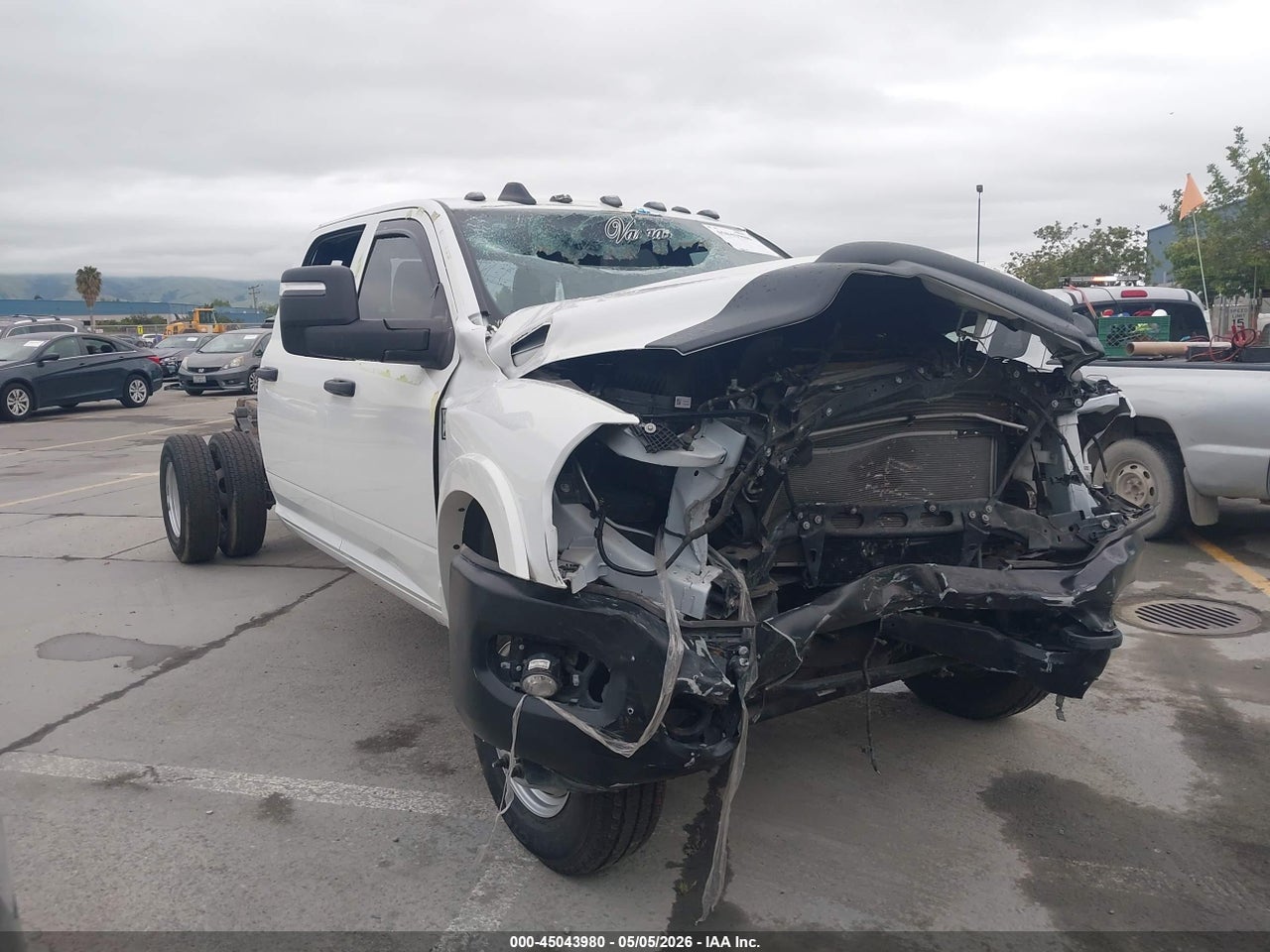 3C7WRTCJ7RG****** · 2024 RAM 3500 CHASSIS TRADESMAN/SLT/LARAMIE/LIMITED