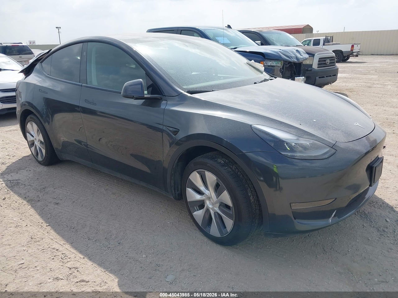 7SAYGDED9RF****** · 2024 TESLA MODEL Y LONG RANGE SINGLE MOTOR REAR-WHEEL DRIVE/RWD