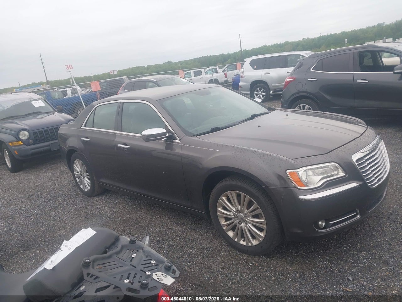 2C3CCAKT0DH****** · 2013 CHRYSLER 300C AWD