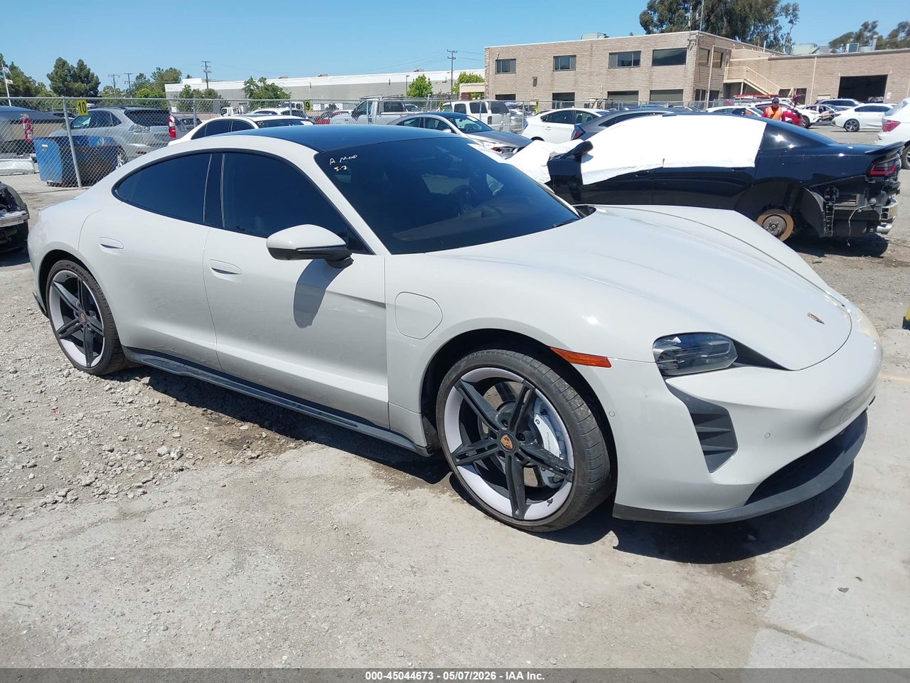 WP0AA2Y19PS****** · 2023 PORSCHE TAYCAN
