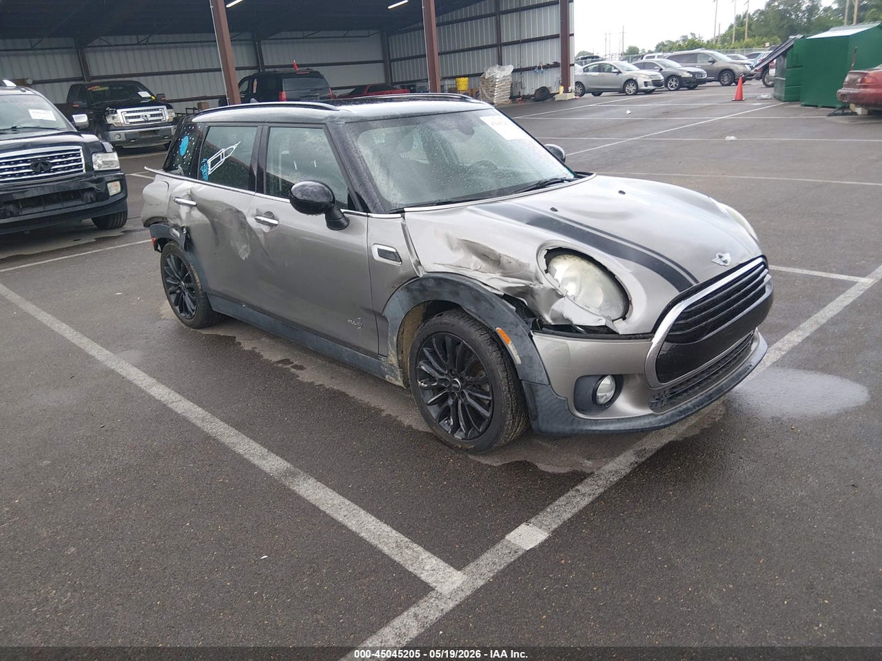 WMWLU1C34H2****** · 2017 MINI CLUBMAN COOPER