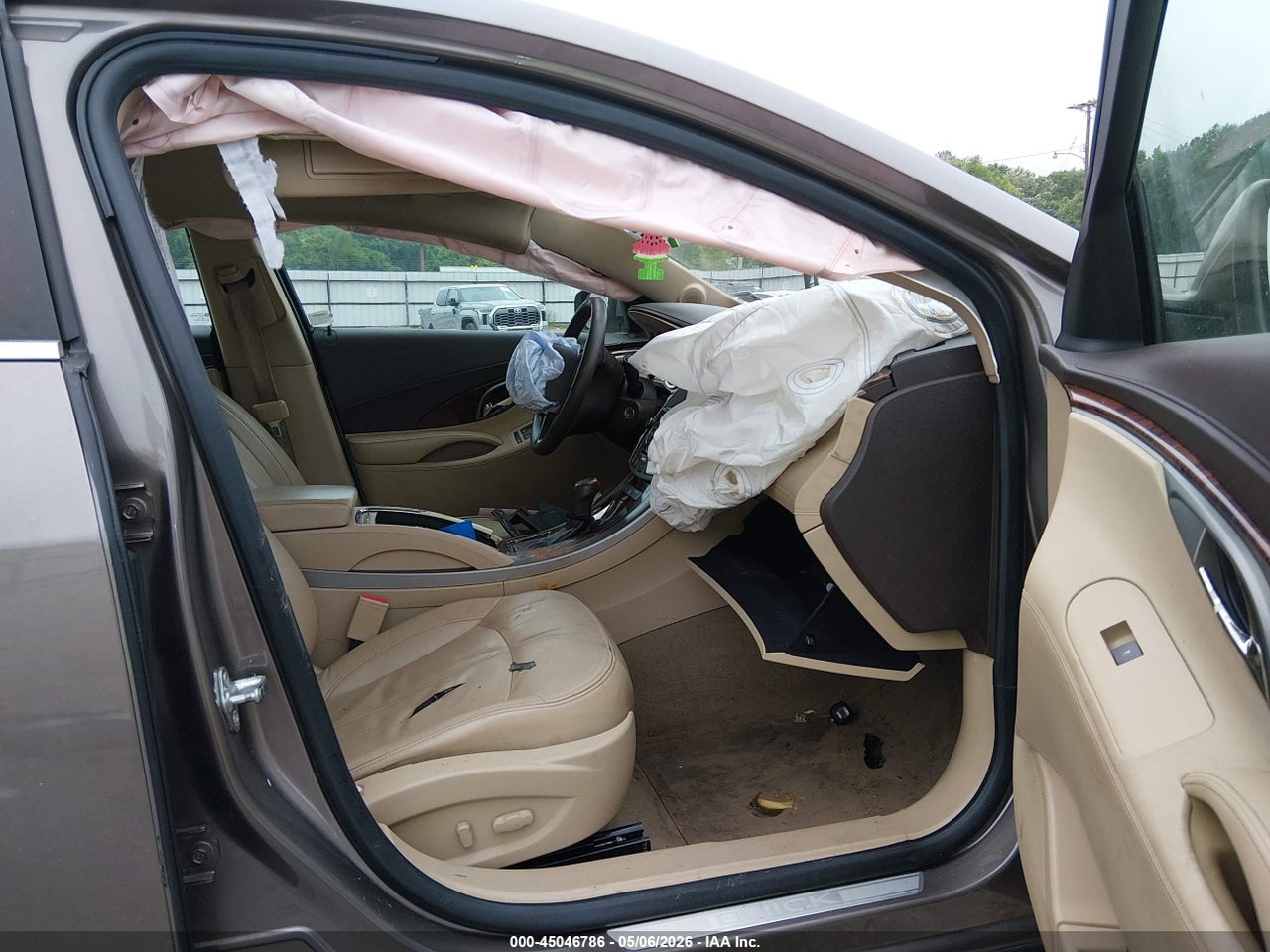 2012 BUICK LACROSSE LEATHER GROUP · 5/10