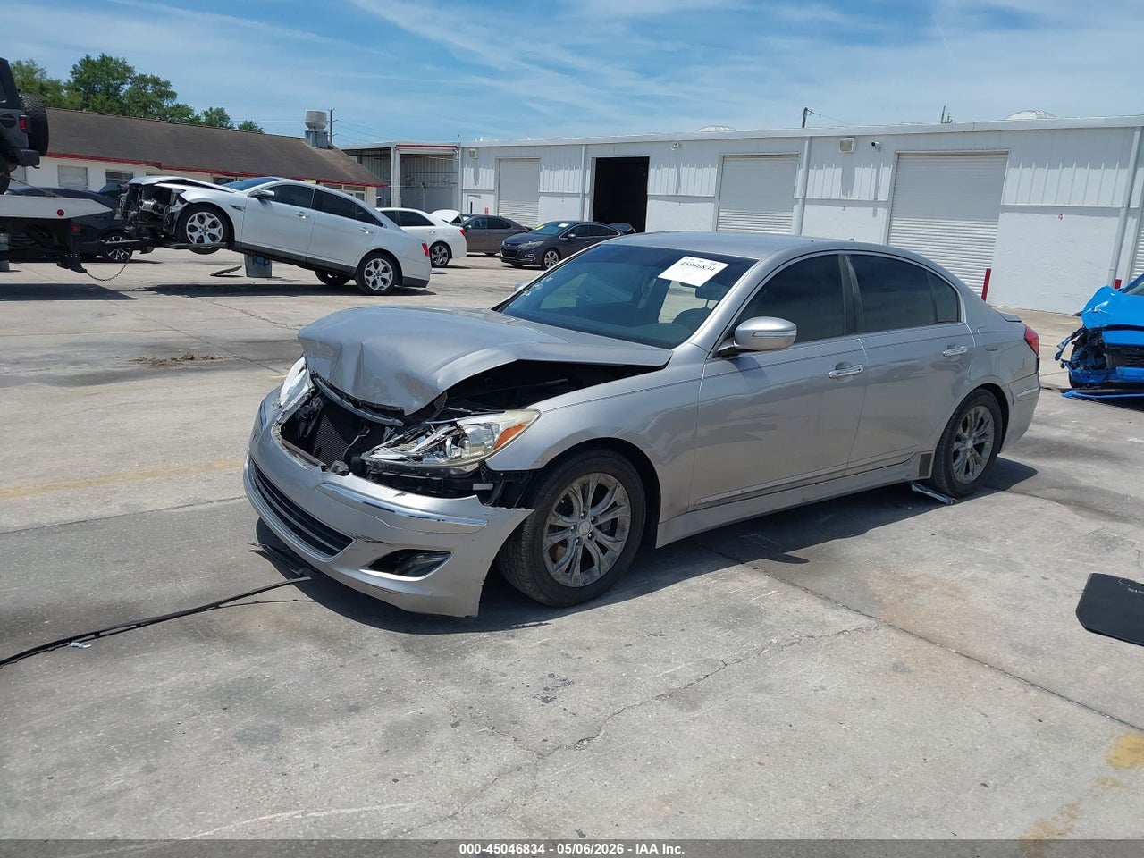 2013 HYUNDAI GENESIS 3.8 · 2/11