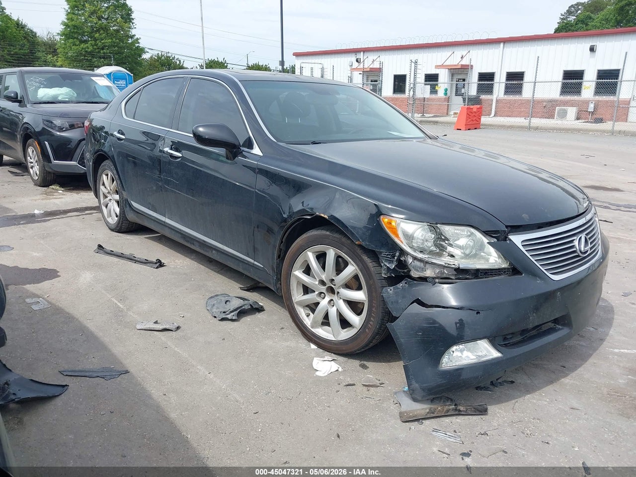 JTHBL46F385****** · 2008 LEXUS LS 460
