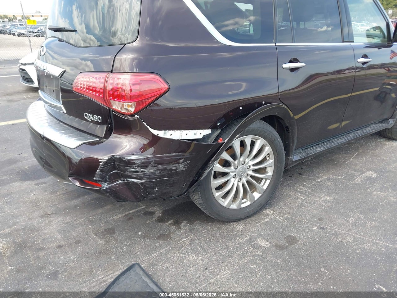 2015 INFINITI QX80 · 6/11