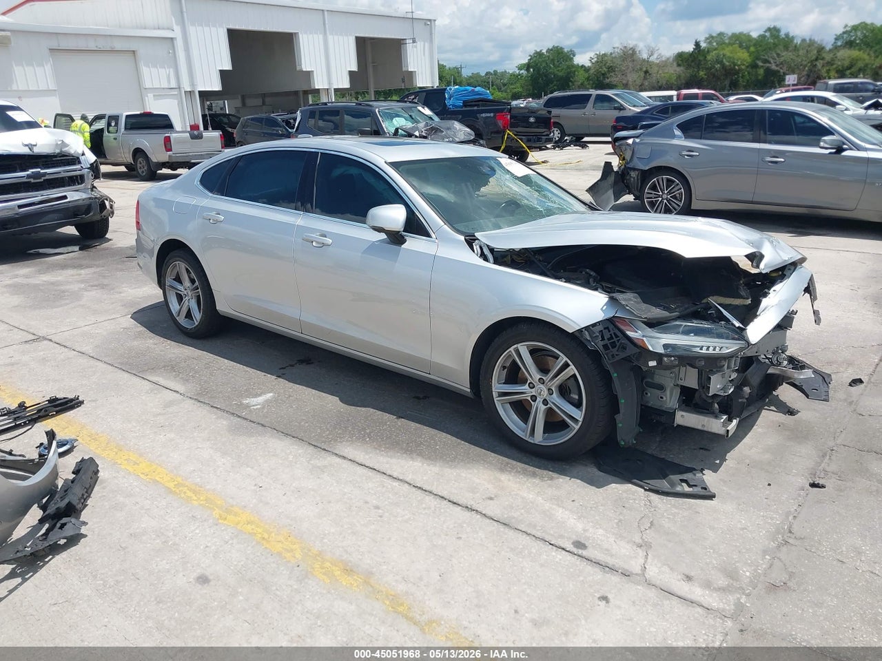 LVY982AK9JP****** · 2018 VOLVO S90 T5 MOMENTUM