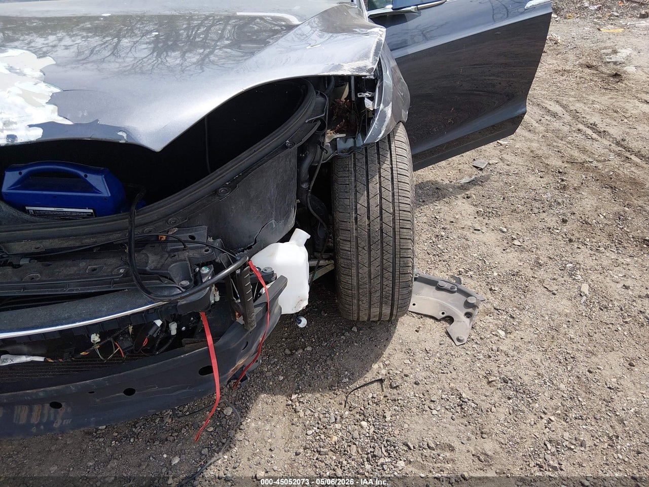 2016 TESLA MODEL X 60D/70D/75D/90D · 6/11