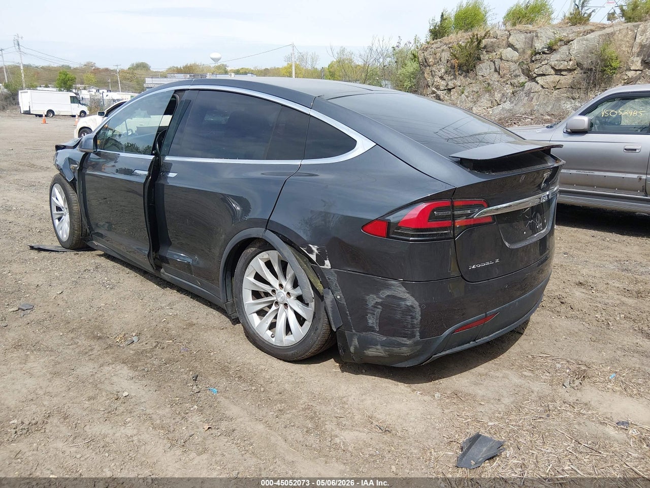 2016 TESLA MODEL X 60D/70D/75D/90D · 3/11