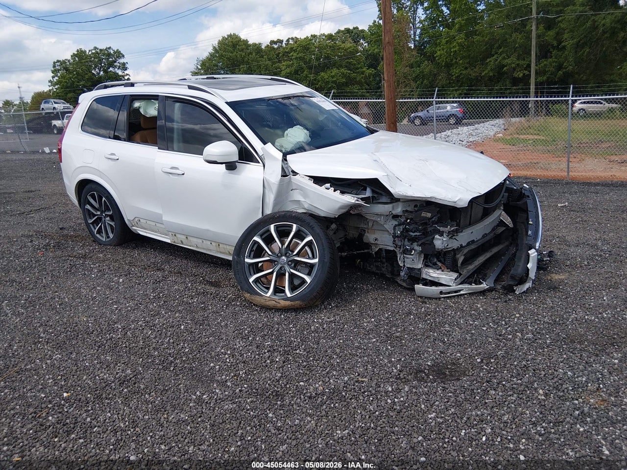 YV4102PK7J1****** · 2018 VOLVO XC90 T5 MOMENTUM