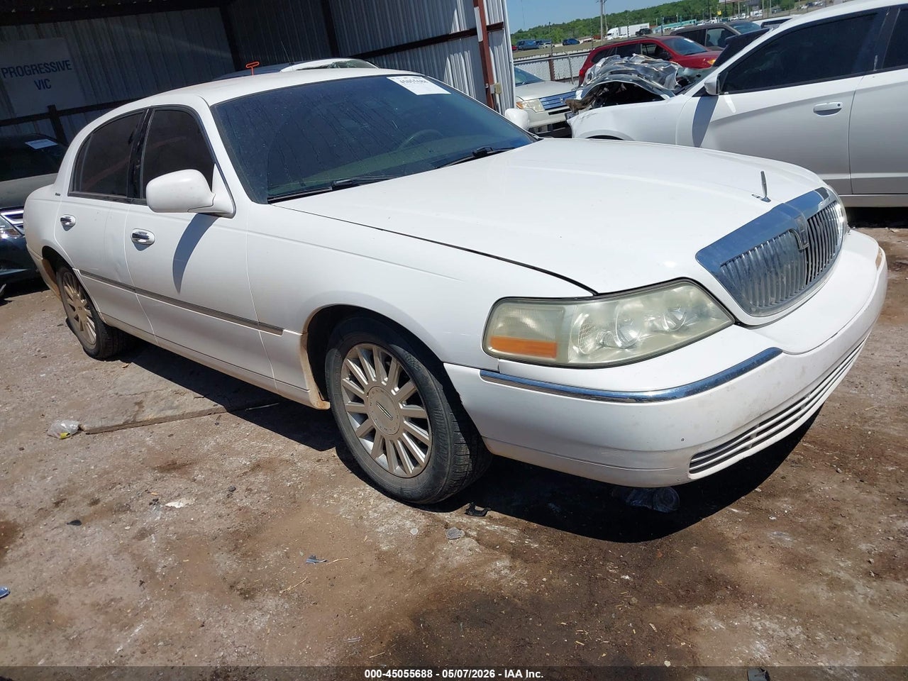 1LNHM81W43Y****** · 2003 LINCOLN TOWN CAR EXECUTIVE