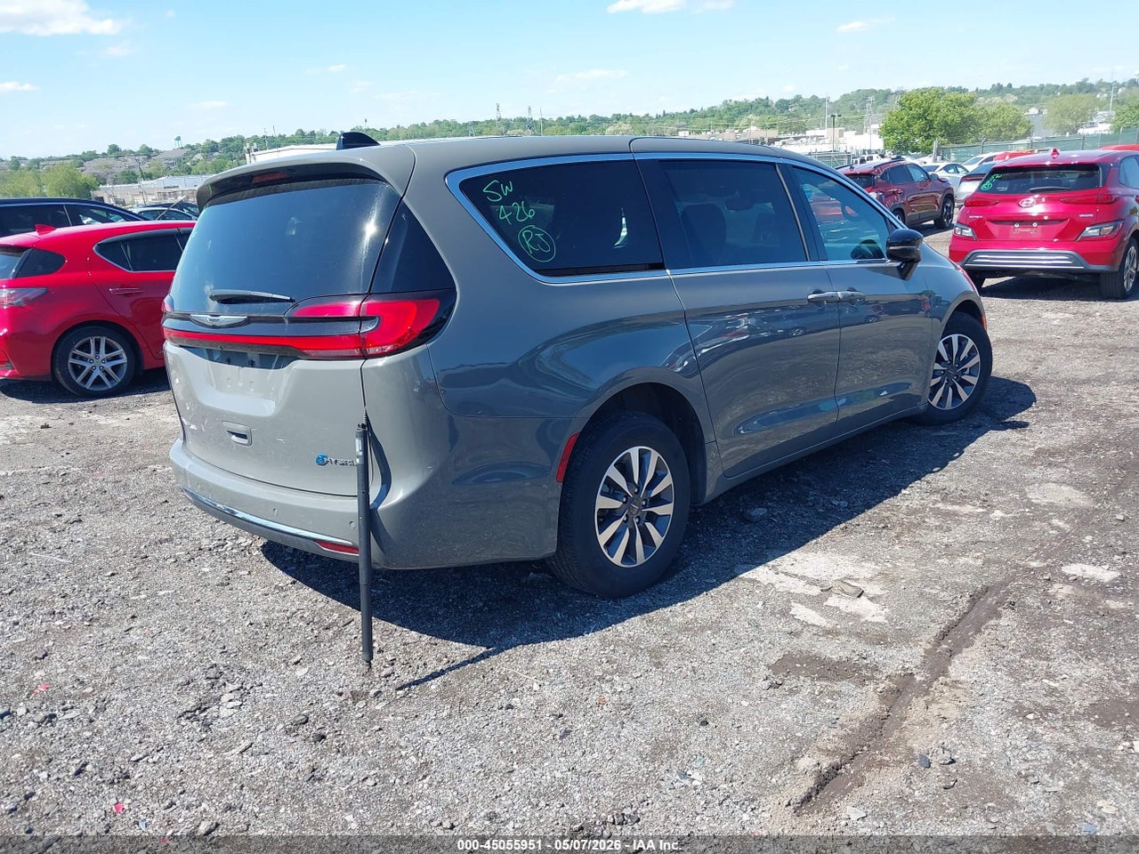 2025 CHRYSLER PACIFICA HYBRID SELECT · 4/11