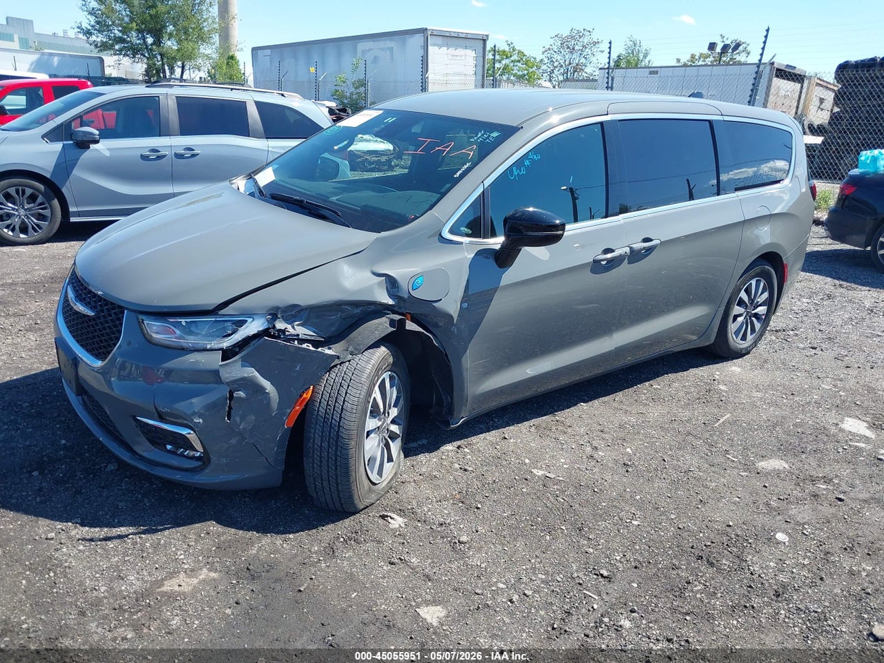 2025 CHRYSLER PACIFICA HYBRID SELECT · 2/11