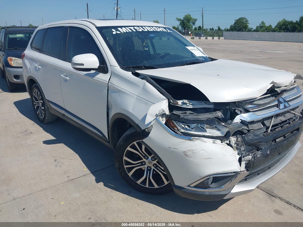 JA4AD3A33JZ****** · 2018 MITSUBISHI OUTLANDER SE