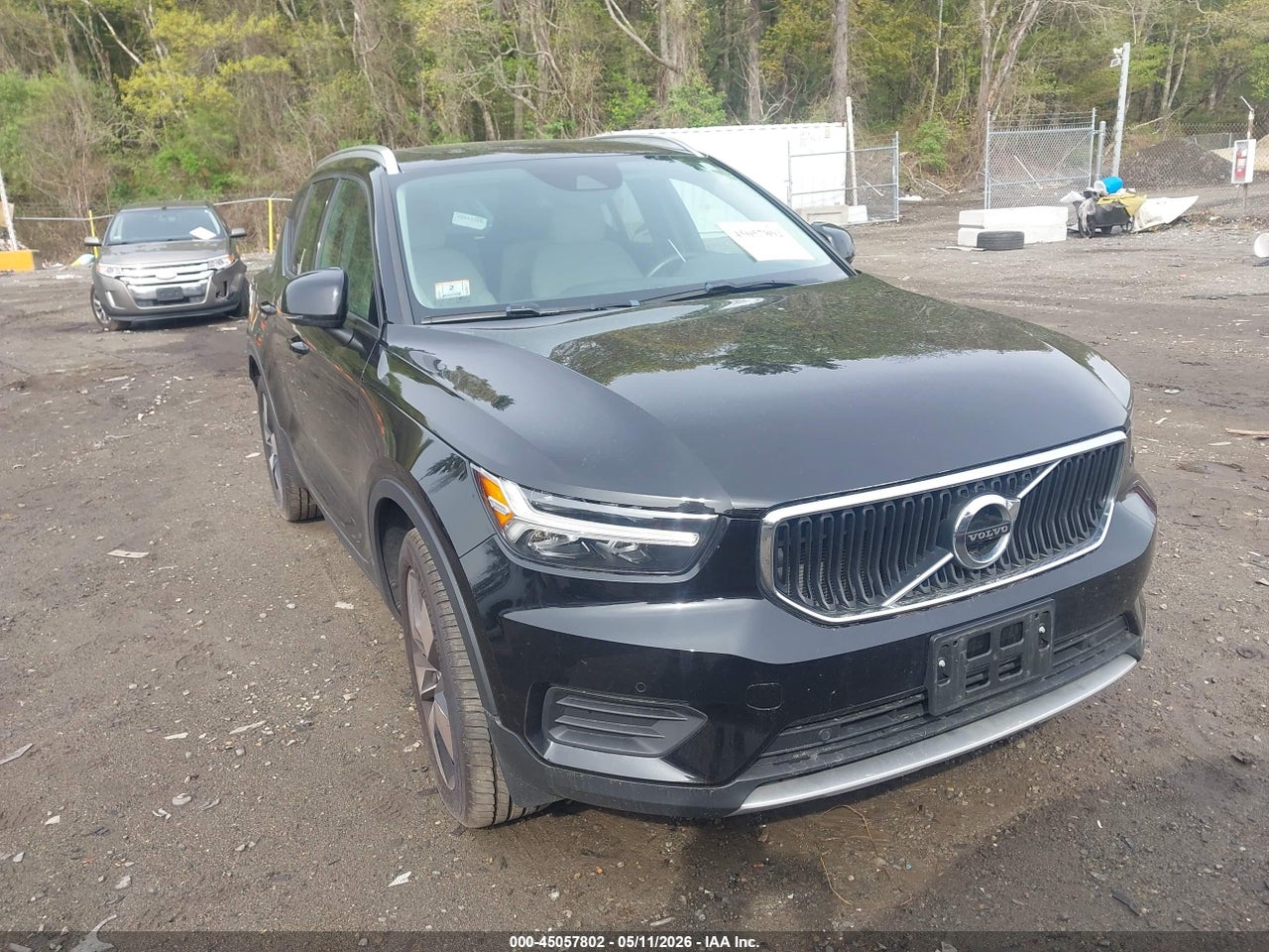 YV4162UK0L2****** · 2020 VOLVO XC40 T5 MOMENTUM