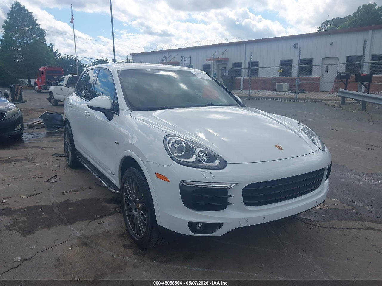 WP1AE2A21JL****** · 2018 PORSCHE CAYENNE E-HYBRID S PLATINUM EDITION