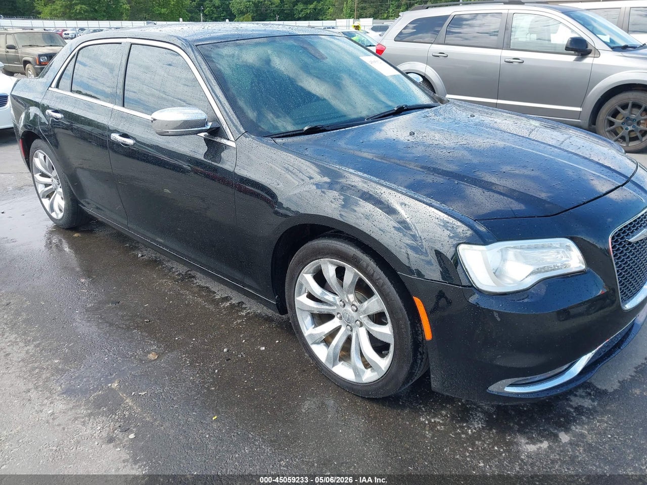 2C3CCAEG4JH****** · 2018 CHRYSLER 300 LIMITED