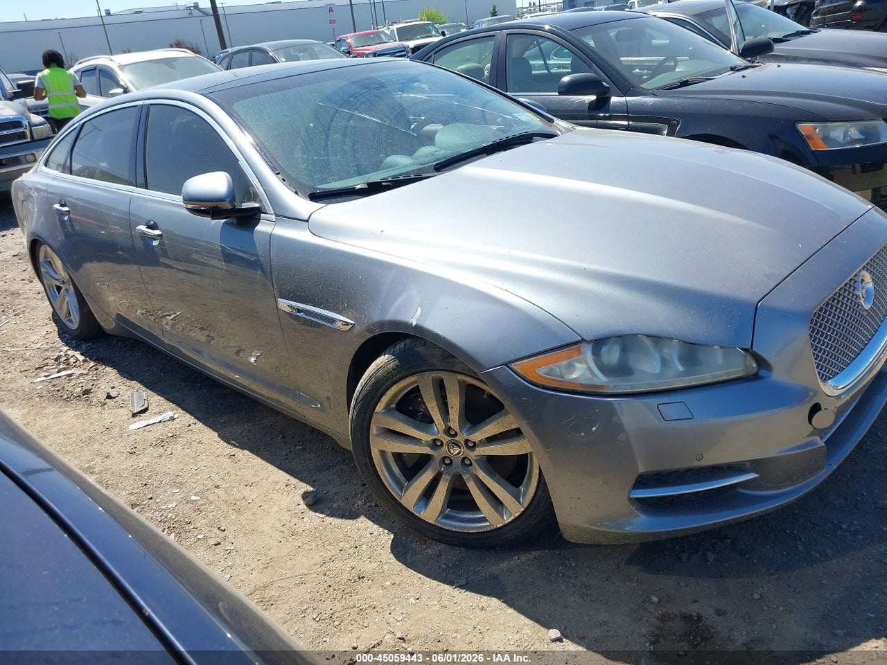 SAJWA2GBXBL****** · 2011 JAGUAR XJ XJL