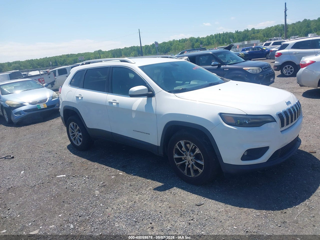 1C4PJMLXXKD****** · 2019 JEEP CHEROKEE LATITUDE PLUS 4X4