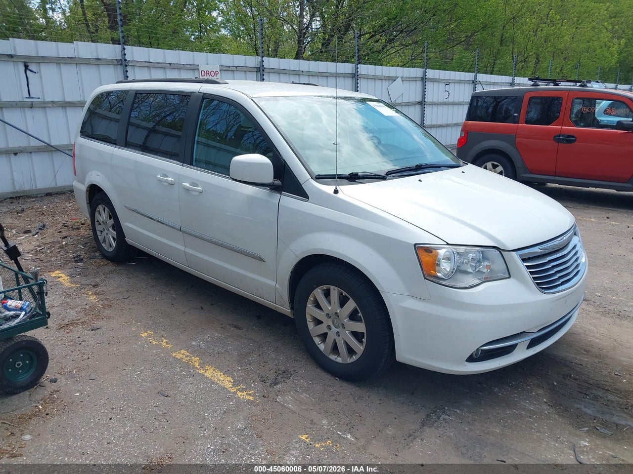 2C4RC1BG3GR****** · 2016 CHRYSLER TOWN &amp; COUNTRY TOURING