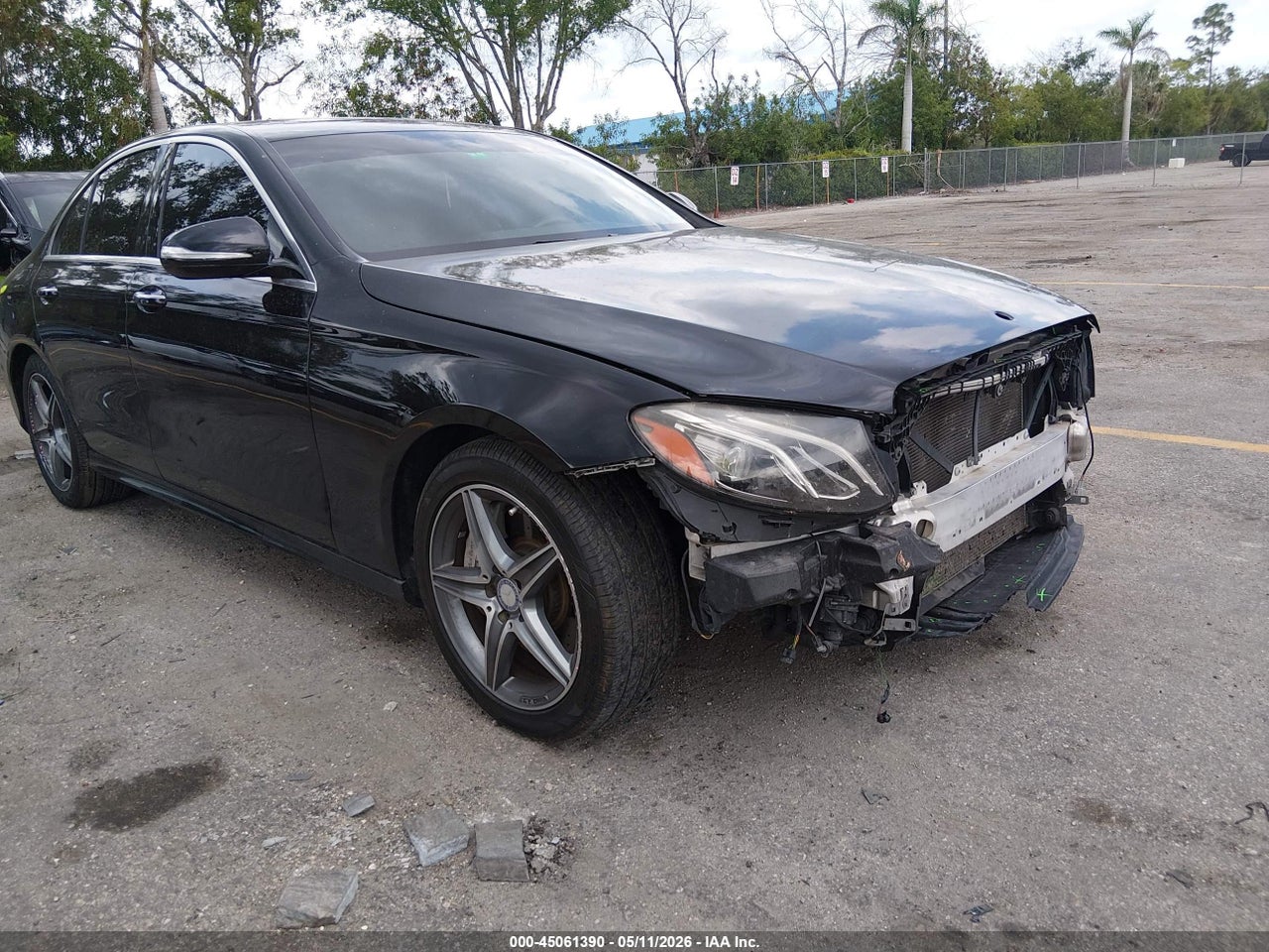 WDDZF4JB8HA****** · 2017 MERCEDES-BENZ E 300