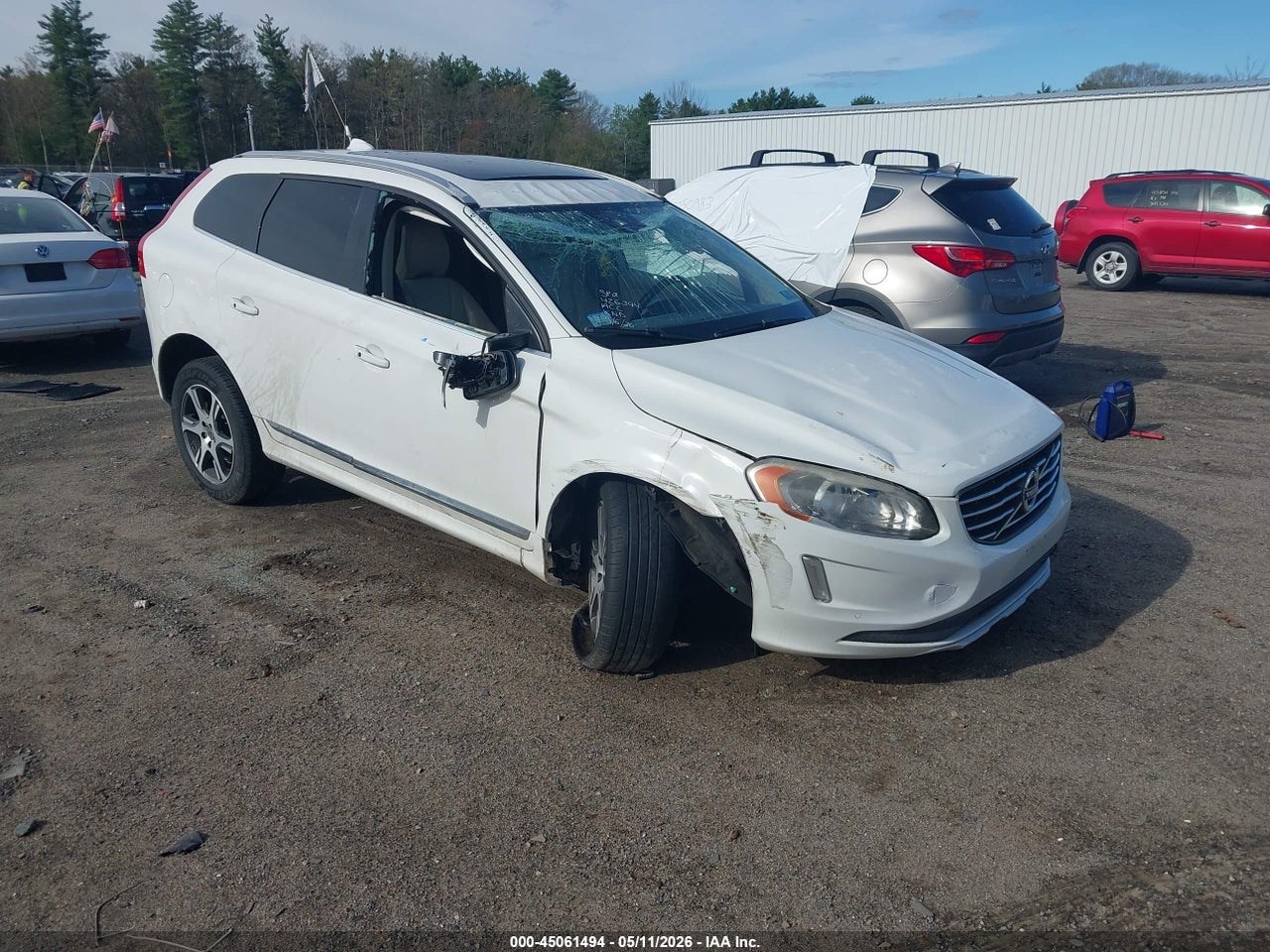 YV4902DZ3E2****** · 2014 VOLVO XC60 T6 R-DESIGN